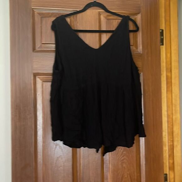 Flirty Open Back Black Torrid Top - 3X - Picture 1 of 5